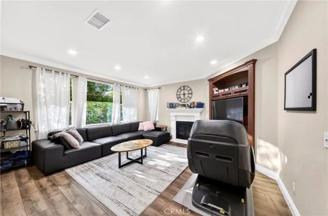 523 S Primrose, La Habra, CA 90631