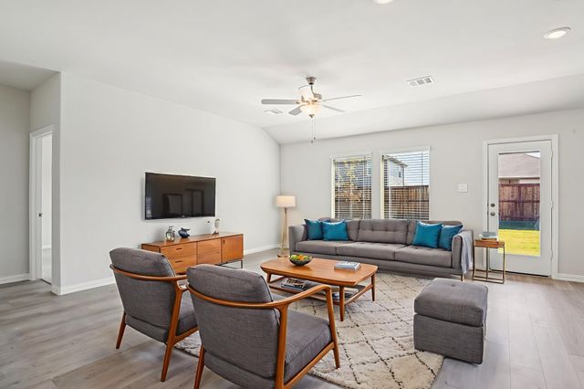 4031 Granbury Drive, Farmersville, TX 75442