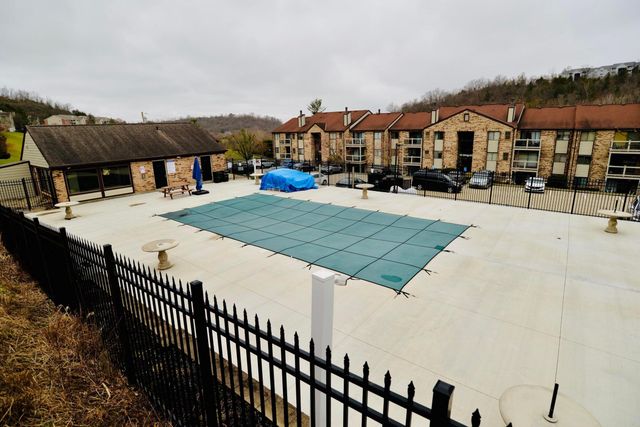 14 Woodland Hills Drive, 5, Southgate, KY 41071