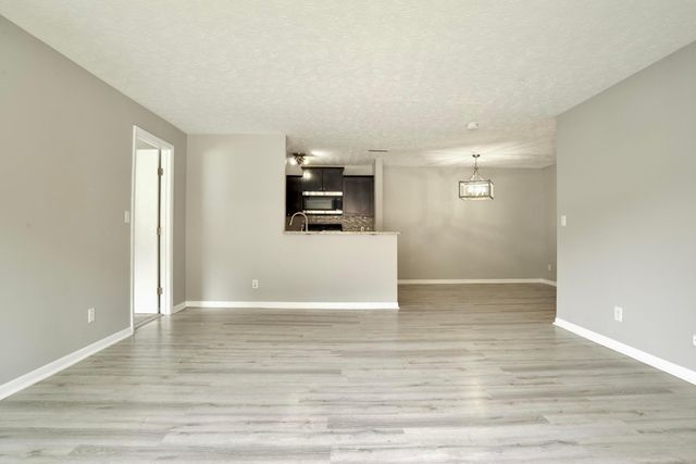 14 Woodland Hills Drive, 5, Southgate, KY 41071