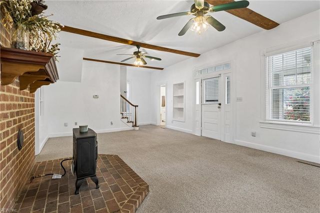 121 Old Railway RD, Yorktown, VA 23692