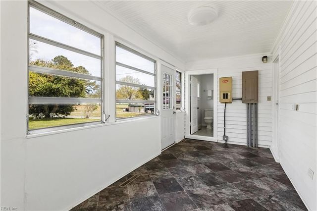 121 Old Railway RD, Yorktown, VA 23692