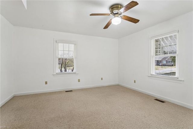 121 Old Railway RD, Yorktown, VA 23692