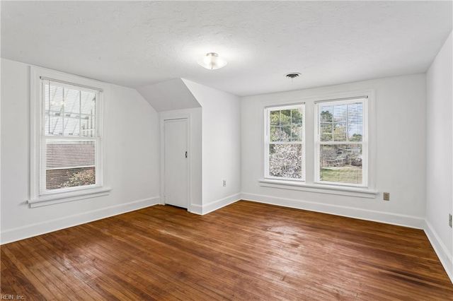 121 Old Railway RD, Yorktown, VA 23692