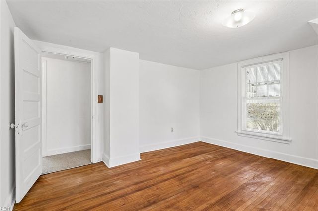 121 Old Railway RD, Yorktown, VA 23692