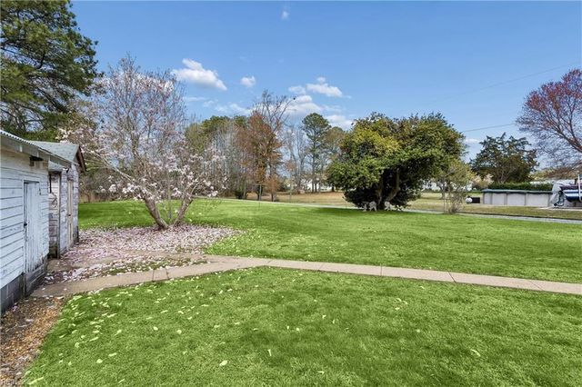 121 Old Railway RD, Yorktown, VA 23692