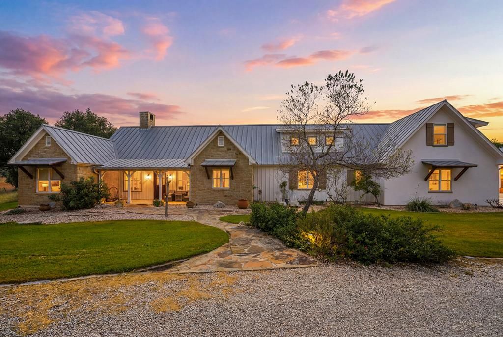 151 Kerr Canyon Pass, Kerrville, TX 78028