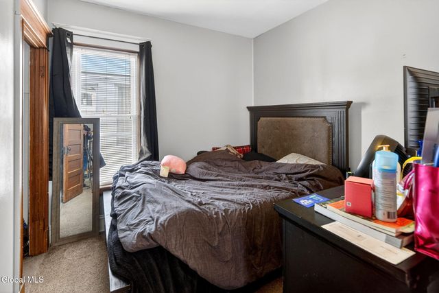 44 Elm Street, Schenectady, NY 12304