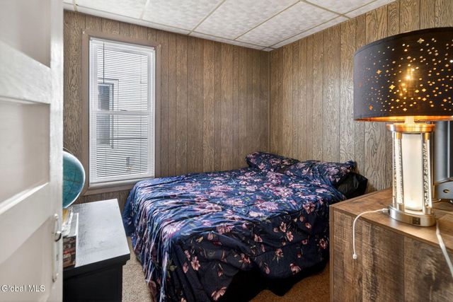 44 Elm Street, Schenectady, NY 12304