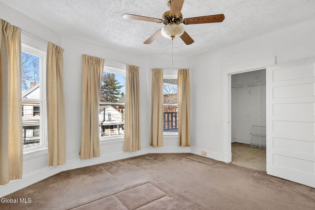 44 Elm Street, Schenectady, NY 12304