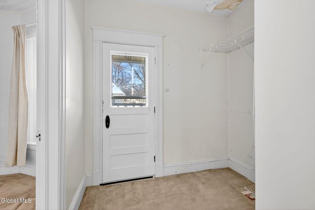 44 Elm Street, Schenectady, NY 12304