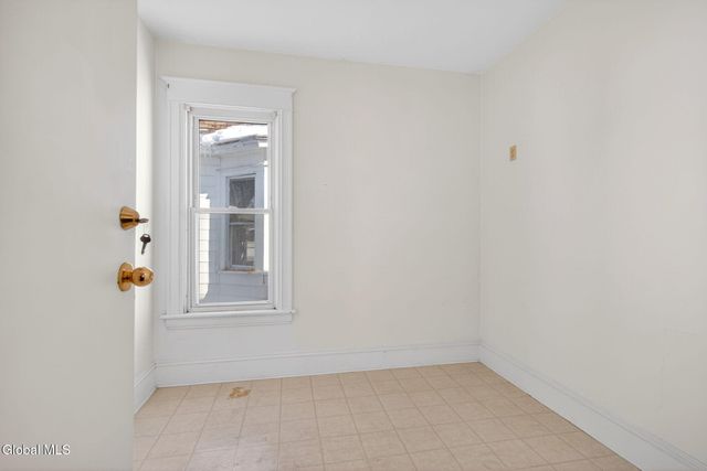 44 Elm Street, Schenectady, NY 12304