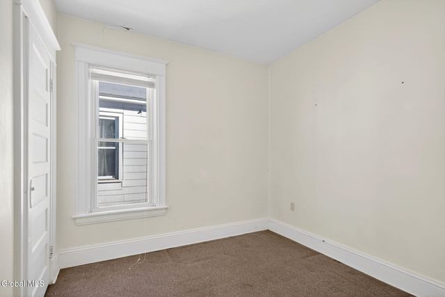 44 Elm Street, Schenectady, NY 12304