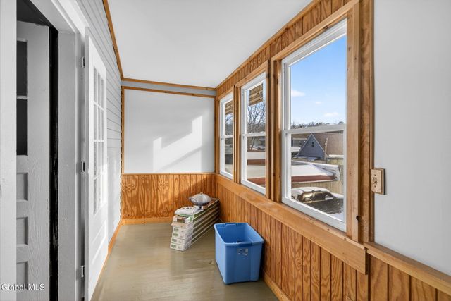 44 Elm Street, Schenectady, NY 12304