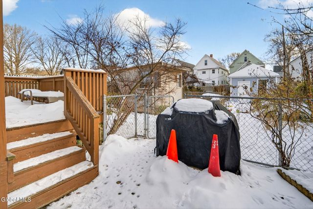 44 Elm Street, Schenectady, NY 12304