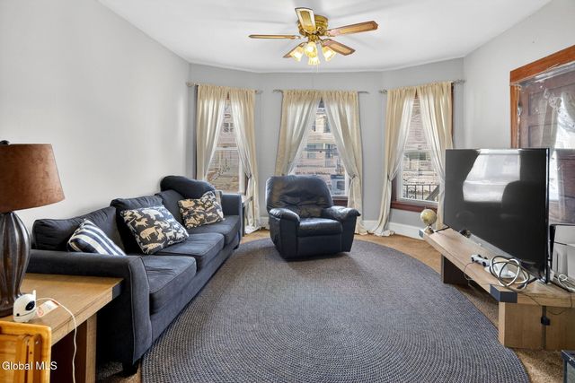 44 Elm Street, Schenectady, NY 12304