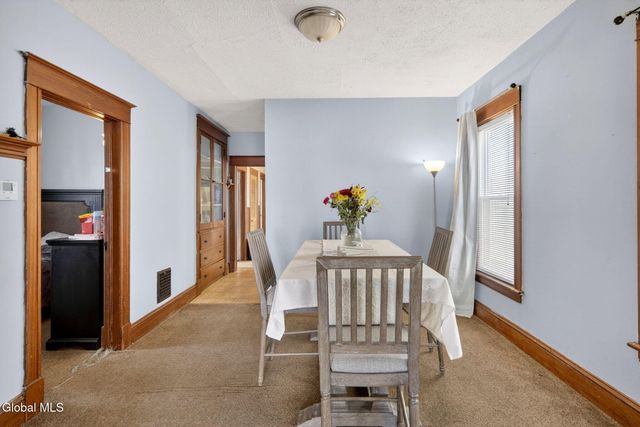 44 Elm Street, Schenectady, NY 12304