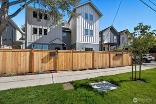 7322 11th Avenue NE #B, Seattle, WA 98115