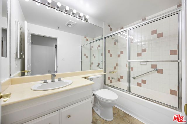 9836 Vidor Drive 1B, Los Angeles, CA 90035