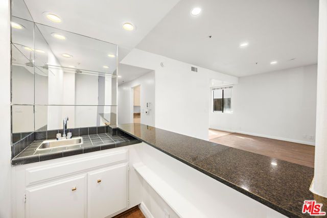 9836 Vidor Drive 1B, Los Angeles, CA 90035