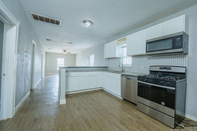 1731 Hays, San Antonio, TX 78202