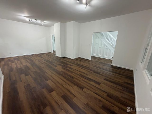 27 Serviss Avenue, East Brunswick, NJ 08816