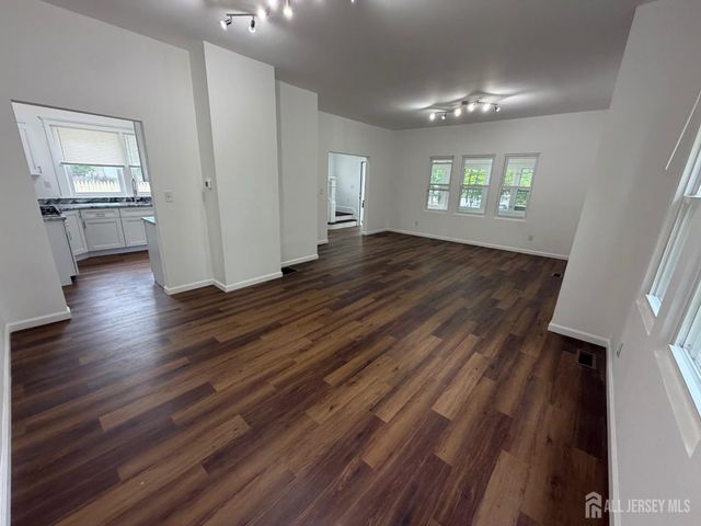 27 Serviss Avenue, East Brunswick, NJ 08816