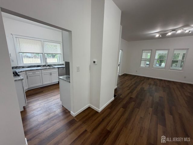 27 Serviss Avenue, East Brunswick, NJ 08816