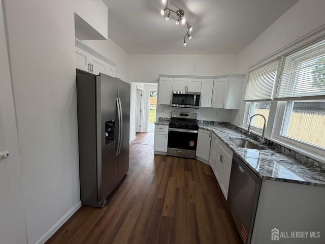 27 Serviss Avenue, East Brunswick, NJ 08816