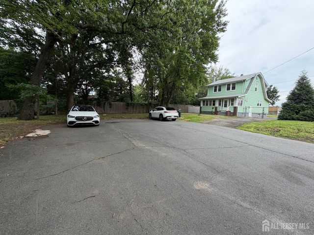 27 Serviss Avenue, East Brunswick, NJ 08816