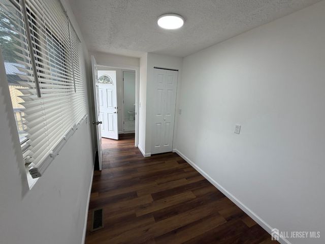 27 Serviss Avenue, East Brunswick, NJ 08816