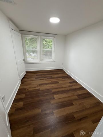 27 Serviss Avenue, East Brunswick, NJ 08816