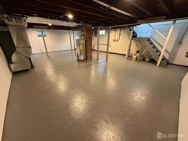 27 Serviss Avenue, East Brunswick, NJ 08816