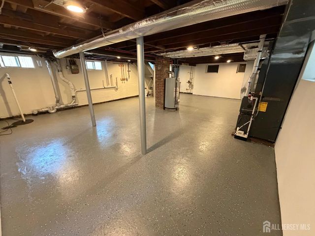 27 Serviss Avenue, East Brunswick, NJ 08816
