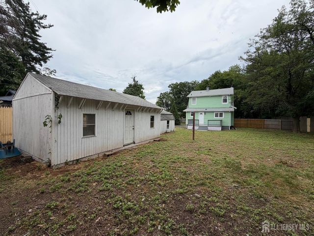 27 Serviss Avenue, East Brunswick, NJ 08816