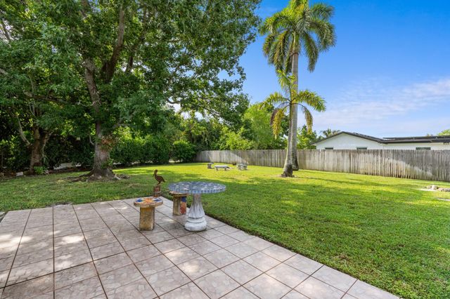 1132 Concert Way, Royal Palm Beach, FL 33411