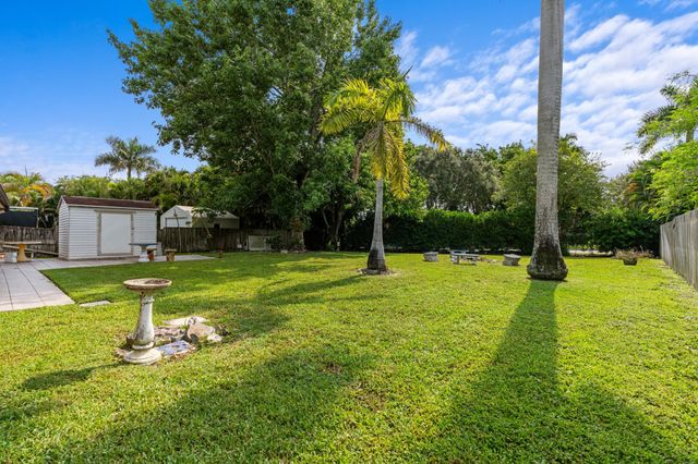 1132 Concert Way, Royal Palm Beach, FL 33411
