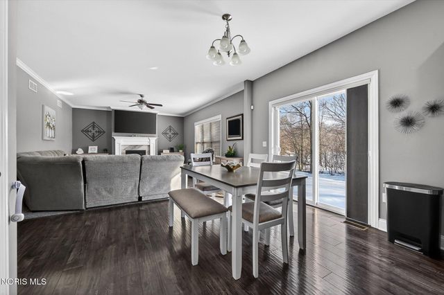 164 Hidden Village Lane, Holland, OH 43528