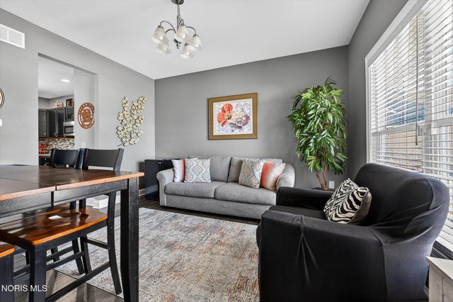 164 Hidden Village Lane, Holland, OH 43528