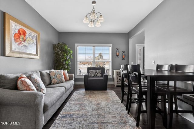 164 Hidden Village Lane, Holland, OH 43528