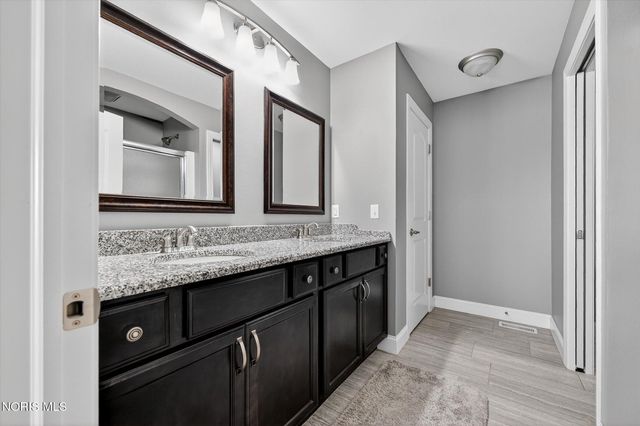 164 Hidden Village Lane, Holland, OH 43528