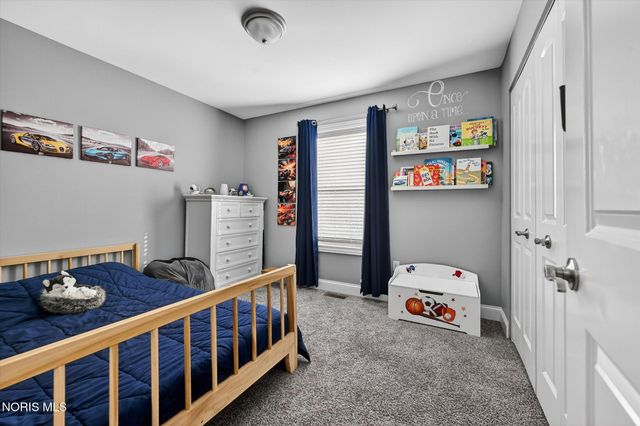 164 Hidden Village Lane, Holland, OH 43528