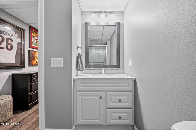 164 Hidden Village Lane, Holland, OH 43528