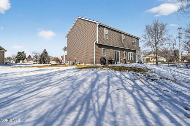 164 Hidden Village Lane, Holland, OH 43528