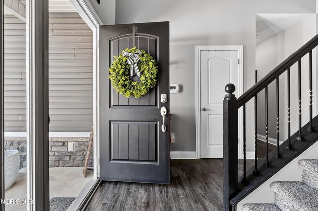 164 Hidden Village Lane, Holland, OH 43528