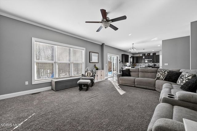 164 Hidden Village Lane, Holland, OH 43528