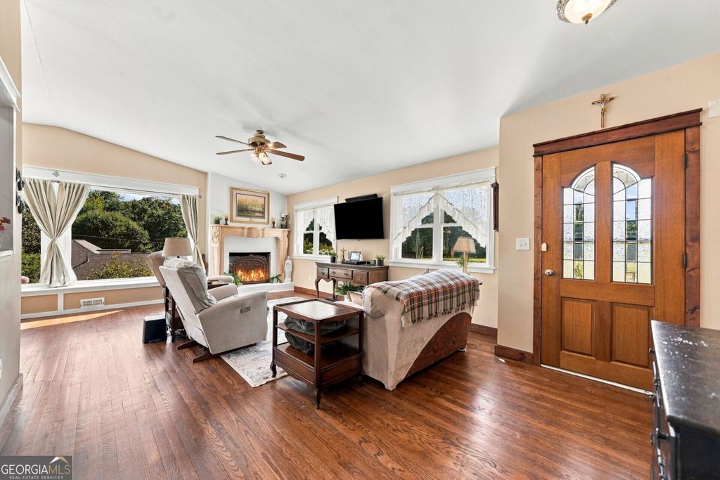 142 Collett Drive, Canton, GA 30115 — photo 4