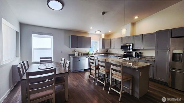 371 Centaurus Avenue SW, Ocean Shores, WA 98569