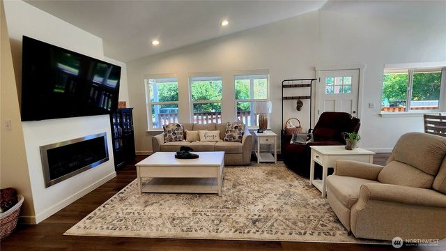 371 Centaurus Avenue SW, Ocean Shores, WA 98569