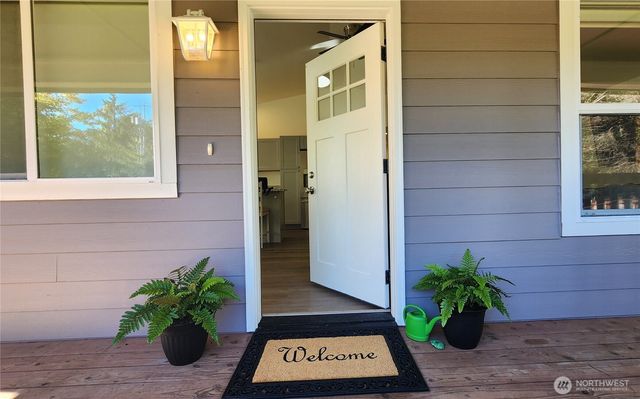 371 Centaurus Avenue SW, Ocean Shores, WA 98569